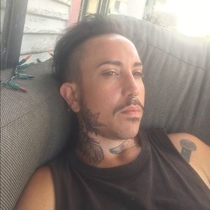 Meet your Posher, Bolt